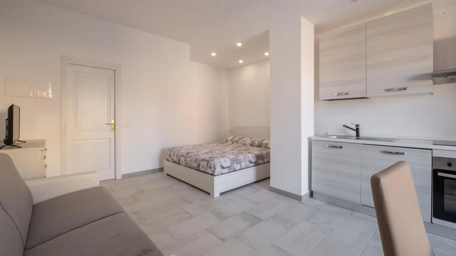 Dimoras Monolocale Confortevole Olbia Italie